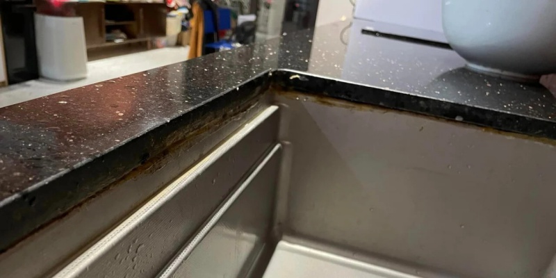 5 cách khắc phục bồn rửa chén bị rỉ nước nhanh chóng tại nhà 4 Bồn rửa chén bị rỉ nước