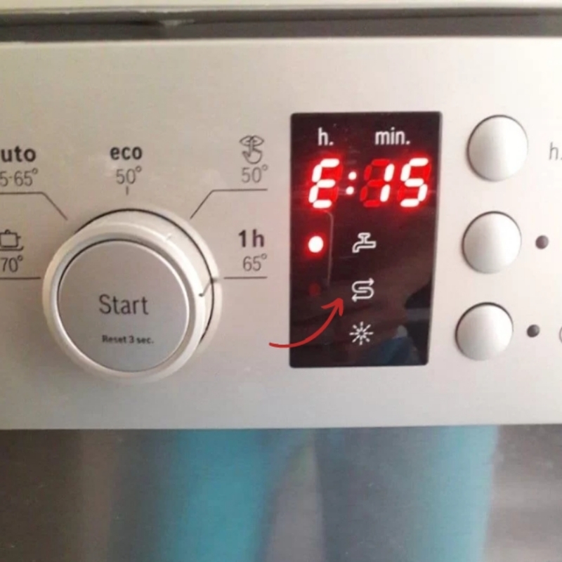 Hướng dẫn cách đổ muối vào máy rửa bát Bosch chi tiết nhất 9 Tín hiệu báo hết muối của máy rửa bát