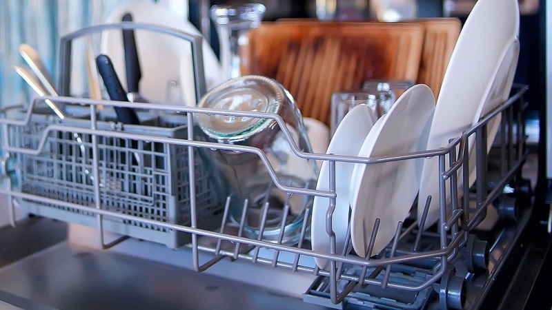 Cách sử dụng chất tẩy rửa cho máy rửa chén hiệu quả, an toàn