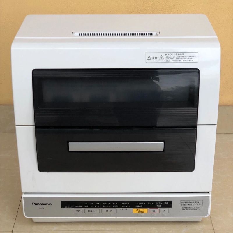 Hướng dẫn sử dụng máy rửa bát Panasonic từ A-Z đơn giản, hiệu quả 5 Khởi động máy và bắt đầu quá trình rửa bát
