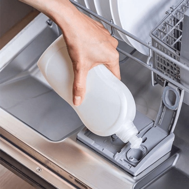 Máy rửa bát bị đọng nước: Nguyên nhân và cách khắc phục hiệu quả ngay tại nhà 2 Không sử dụng nước bóng dễ gây tình trạng đọng nước trong máy rửa bát