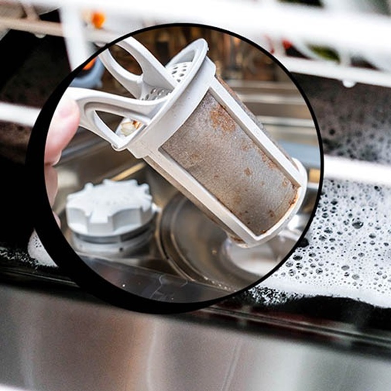 Máy rửa bát bị đọng nước: Nguyên nhân và cách khắc phục hiệu quả ngay tại nhà 3 Đọng nước do bộ lọc bị tắc nghẽn