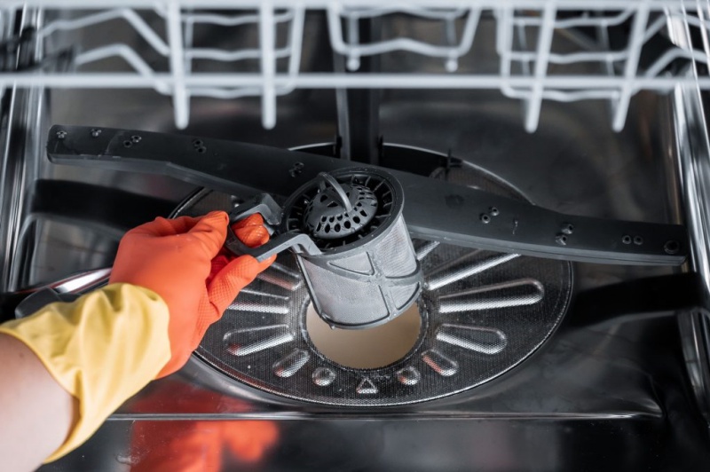 máy rửa chén bị rò rỉ nước