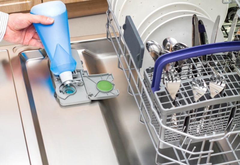 Máy rửa chén bị tràn nước