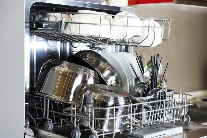 Nồi chảo rửa bằng máy rửa chén có hiệu quả không? 2 Nồi chảo rửa bằng máy rửa chén