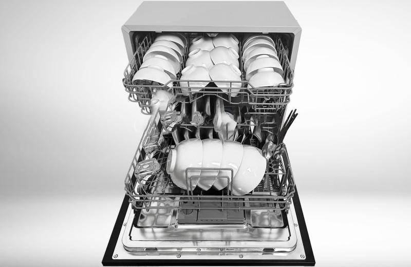 Máy rửa chén Texgio Dishwasher TG-BI205 với thiết kế xếp chén bát kiểu châu Á