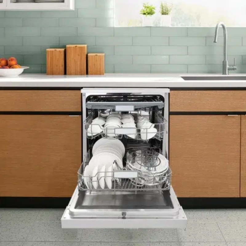 Máy rửa bát Kocher KDEU-8835 có sức chưa lớn phù hợp cho gia đình có đông thanh viên