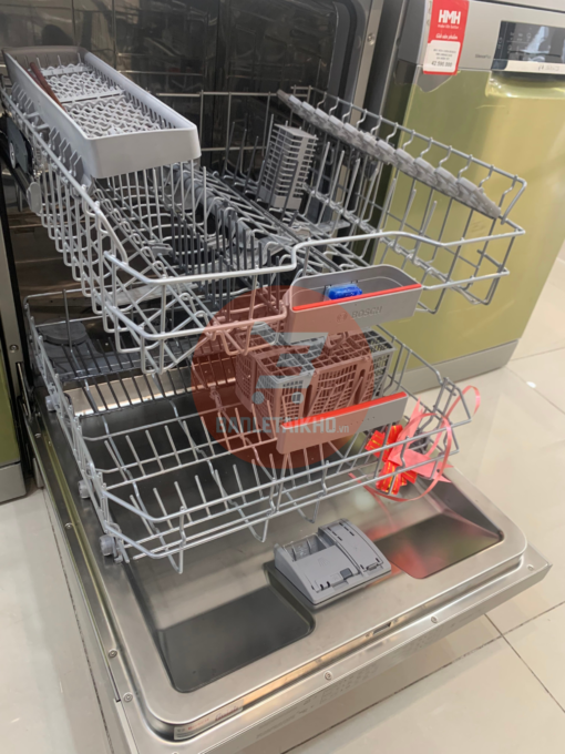 Máy rửa bát BOSCH SMS63L08EA trợ thủ đắc lực trong không gian bếp của bạn